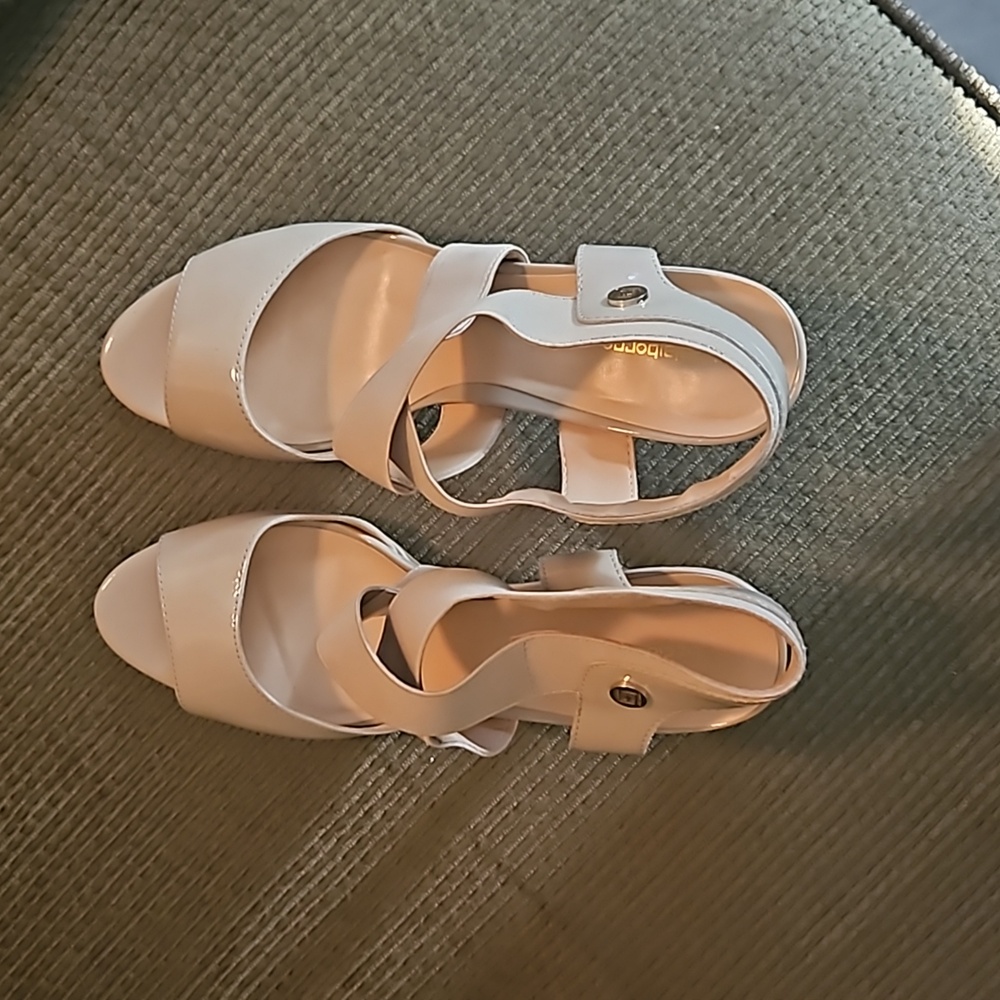 Liz Claiborne shoes